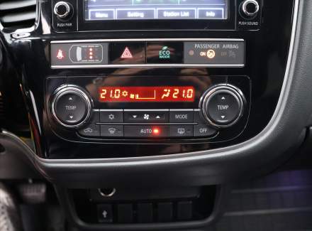 Mitsubishi - Outlander