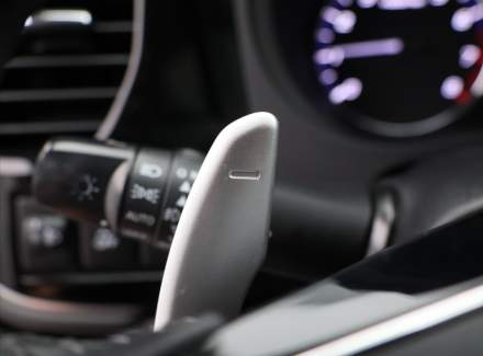 Mitsubishi - Outlander
