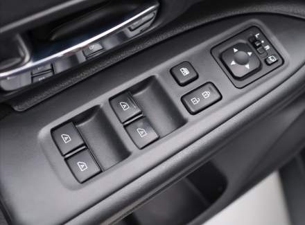 Mitsubishi - Outlander