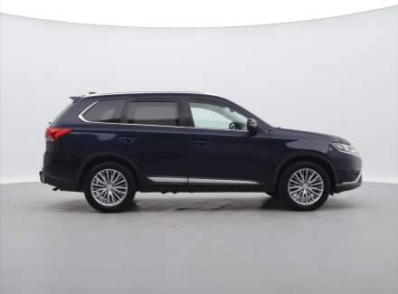 Mitsubishi - Outlander