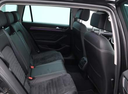 Volkswagen - Passat