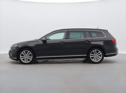 Volkswagen - Passat