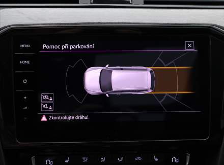 Volkswagen - Passat