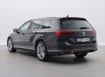 Volkswagen - Passat