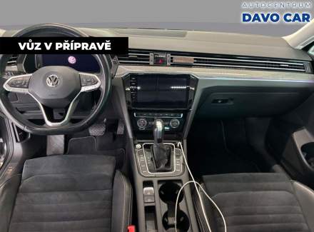 Volkswagen - Passat