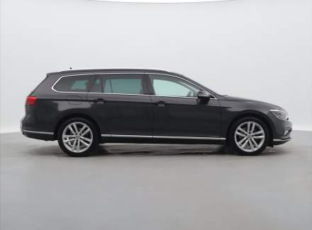 Volkswagen - Passat