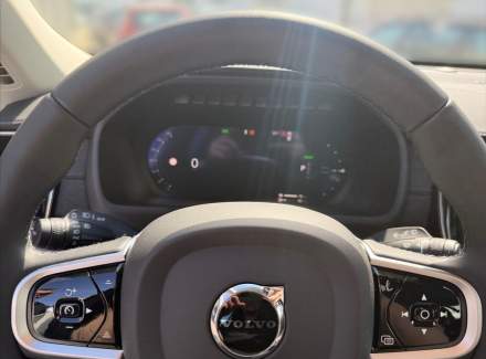 Volvo - XC90