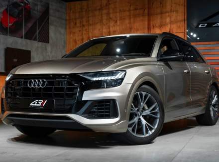 Audi - Q8