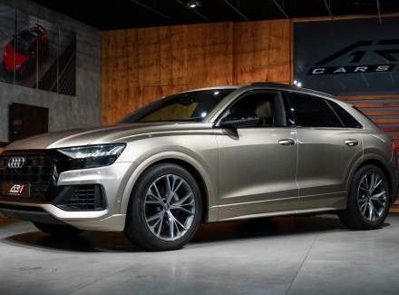 Audi - Q8