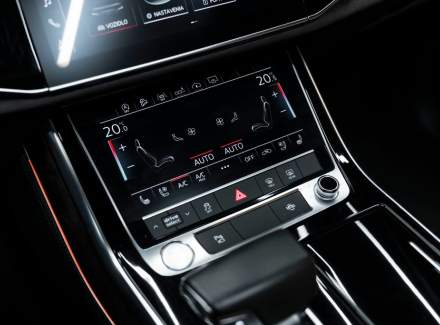 Audi - Q8