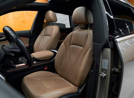 Audi - Q8