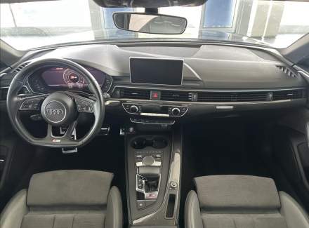 Audi - S4