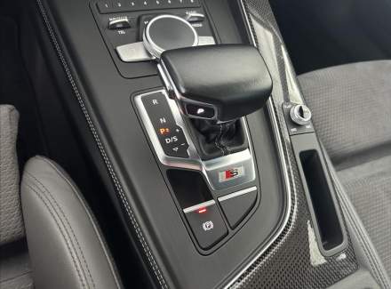 Audi - S4