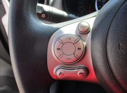 Nissan - Micra