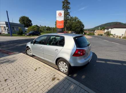 Volkswagen - Golf