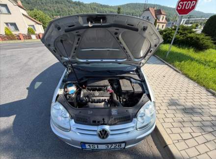 Volkswagen - Golf