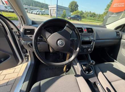 Volkswagen - Golf