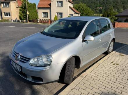 Volkswagen - Golf