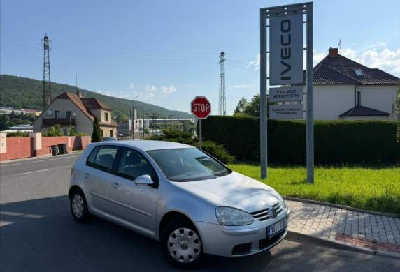 Volkswagen - Golf