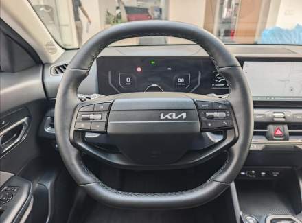 Kia - K4