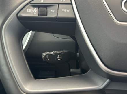 Audi - A6