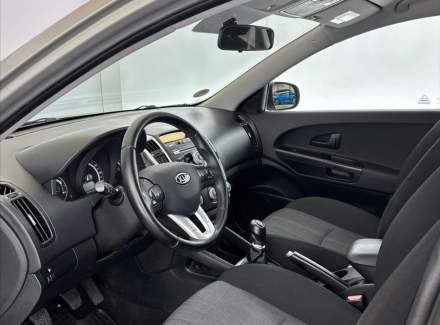 Kia - Cee'd