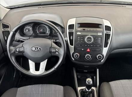 Kia - Cee'd