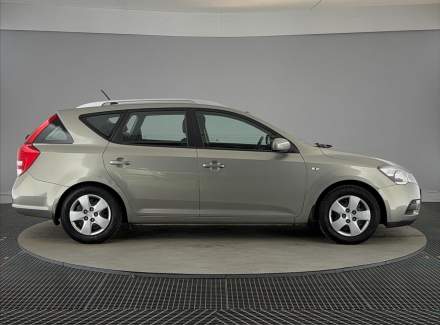 Kia - Cee'd