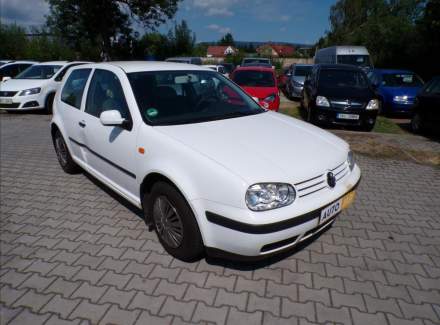 Volkswagen - Golf