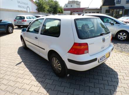 Volkswagen - Golf