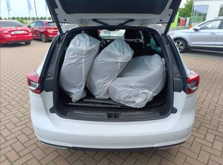 Opel - Insignia