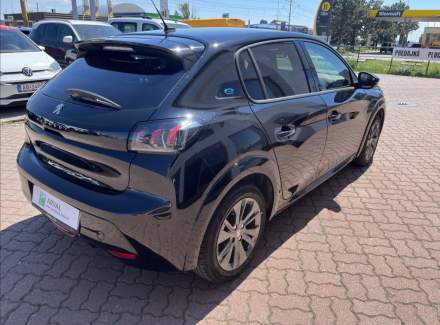 Peugeot - 208