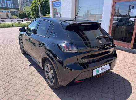 Peugeot - 208