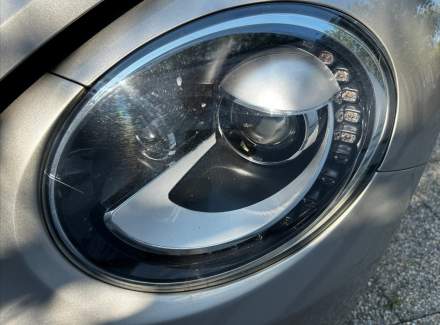 Volkswagen - Beetle