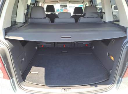 Volkswagen - Touran