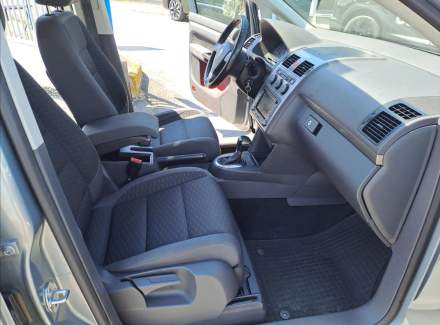 Volkswagen - Touran