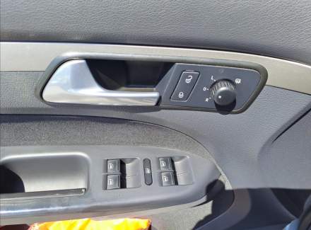 Volkswagen - Touran