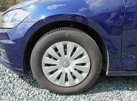 Volkswagen - Golf