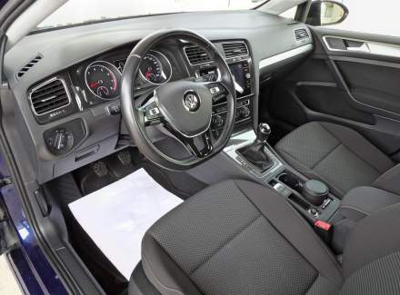 Volkswagen - Golf
