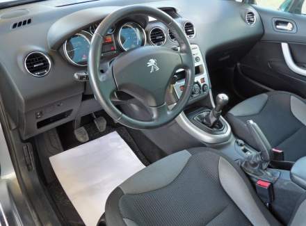 Peugeot - 308