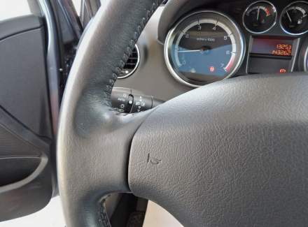 Peugeot - 308