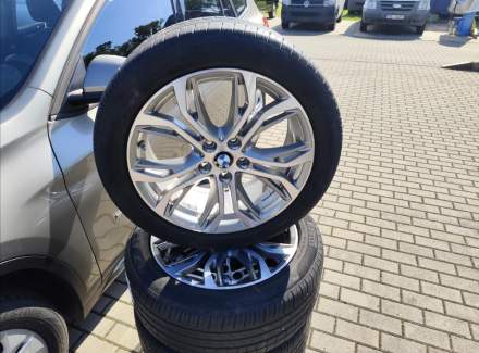 BMW - X1