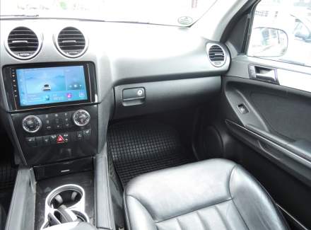Mercedes-Benz - M-class