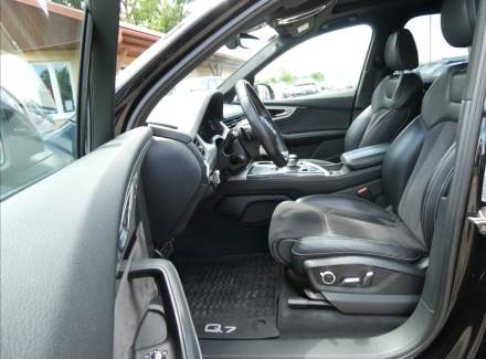 Audi - Q7