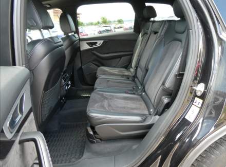 Audi - Q7