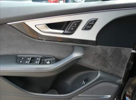 Audi - Q7