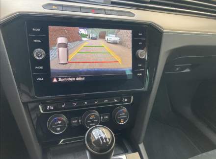Volkswagen - Passat