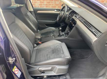 Volkswagen - Passat