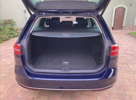 Volkswagen - Passat