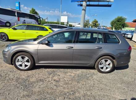 Volkswagen - Golf